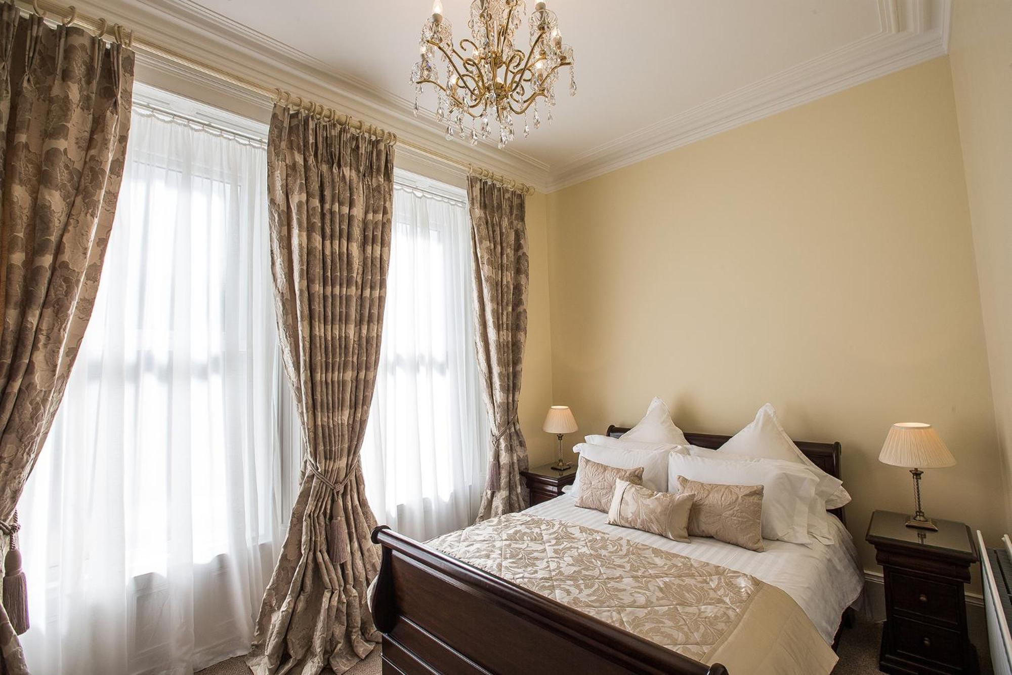 Tullyglass House Hotel Ballymena Eksteriør billede