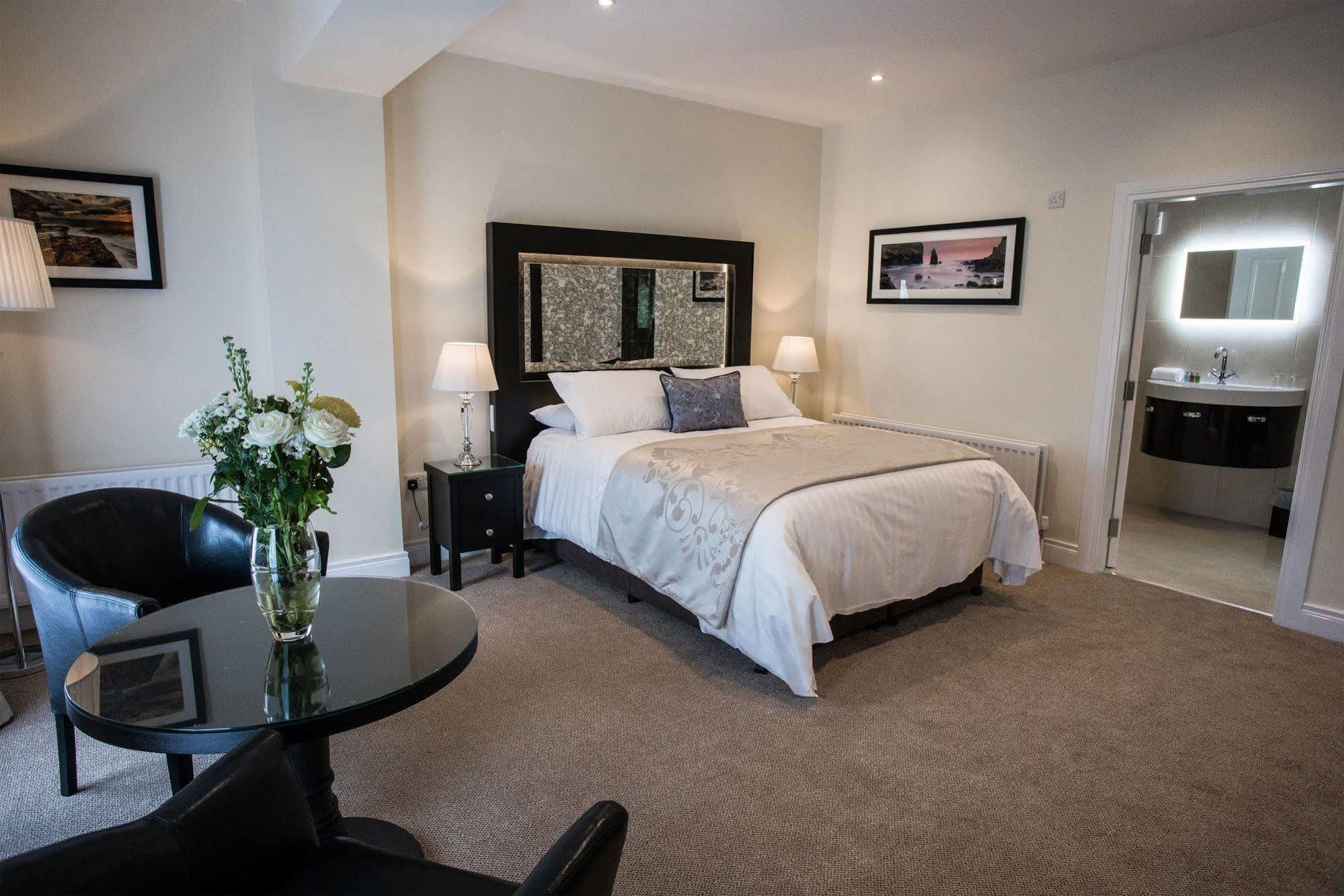 Tullyglass House Hotel Ballymena Eksteriør billede